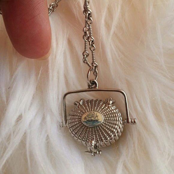 Jewelry - Platinum Nantucket basket